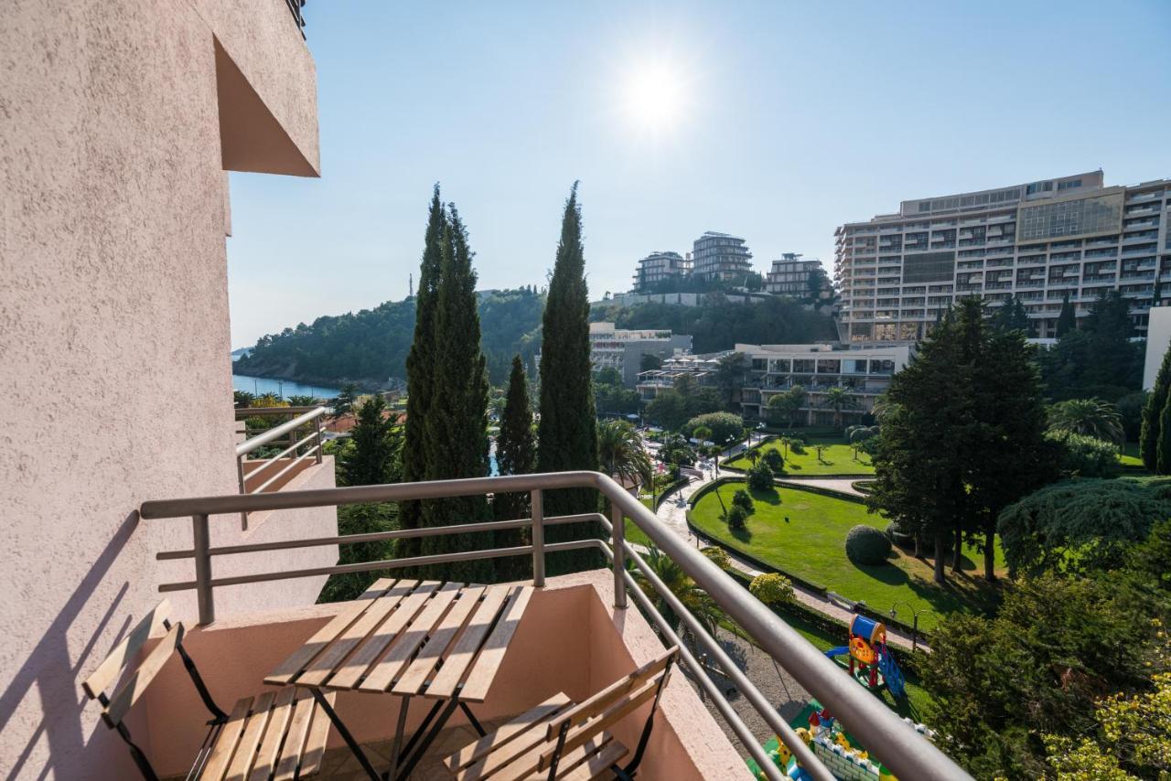 Iberostar Bellevue - All Inclusive Bečići Esterno foto