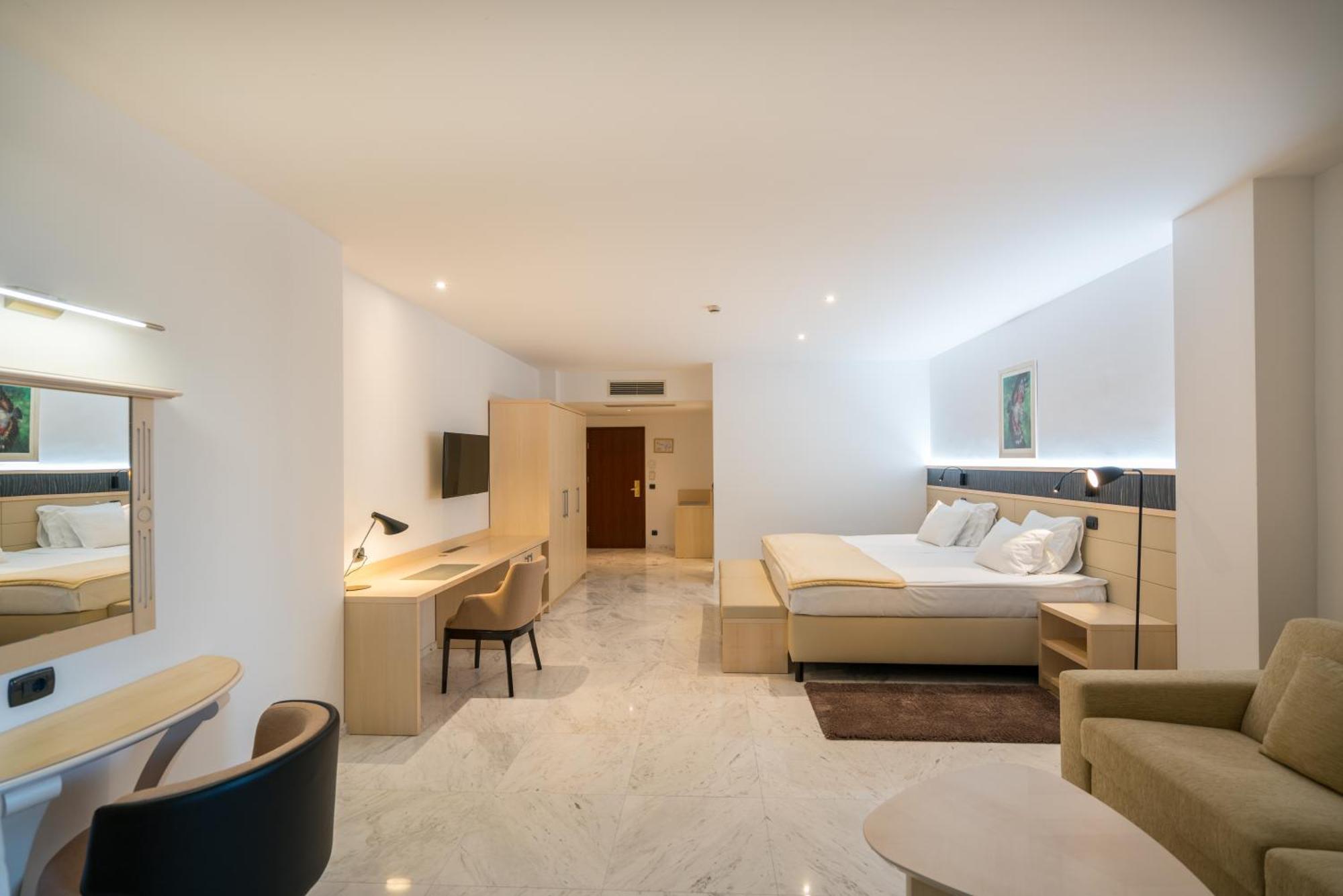 Iberostar Bellevue - All Inclusive Bečići Esterno foto