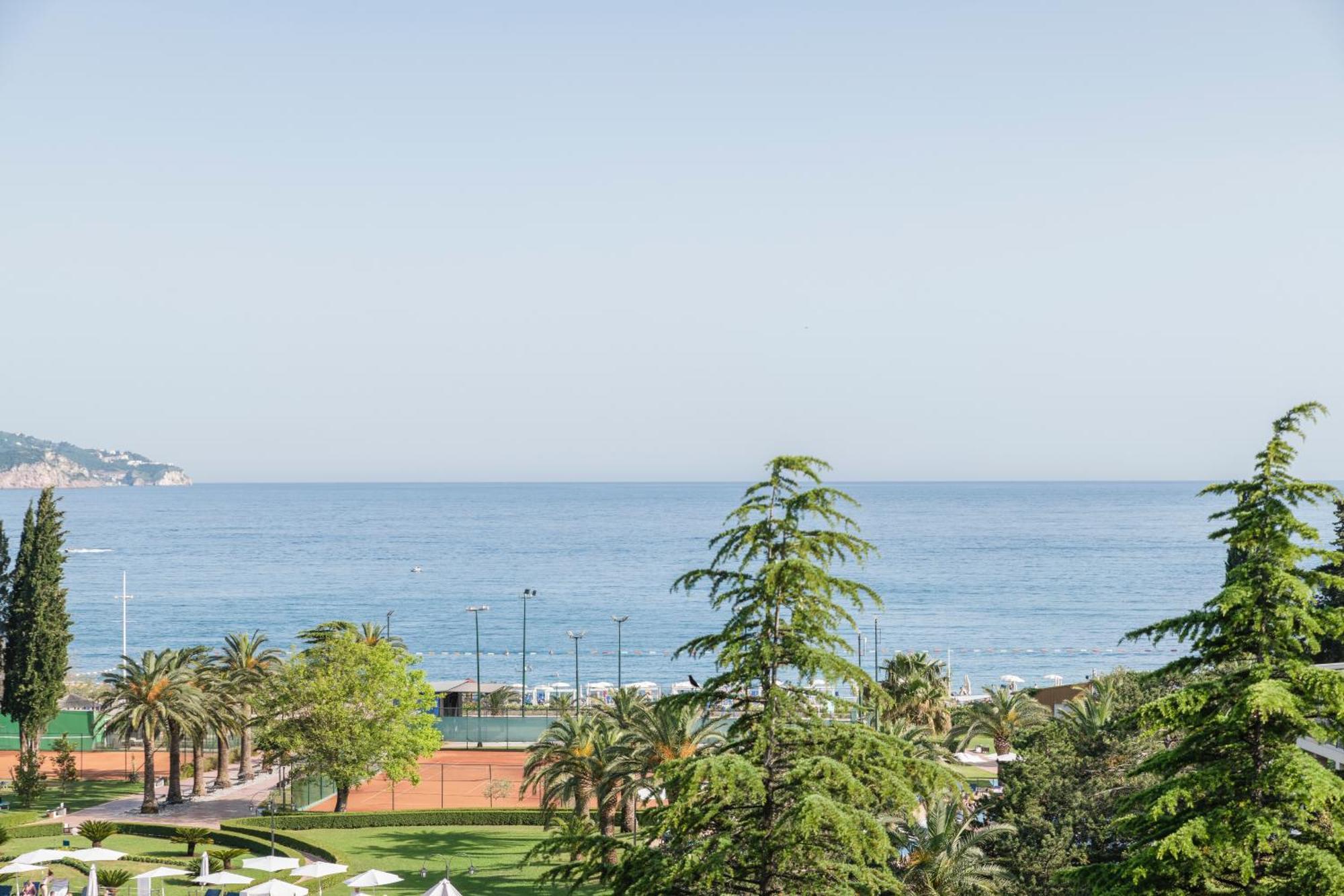 Iberostar Bellevue - All Inclusive Bečići Esterno foto