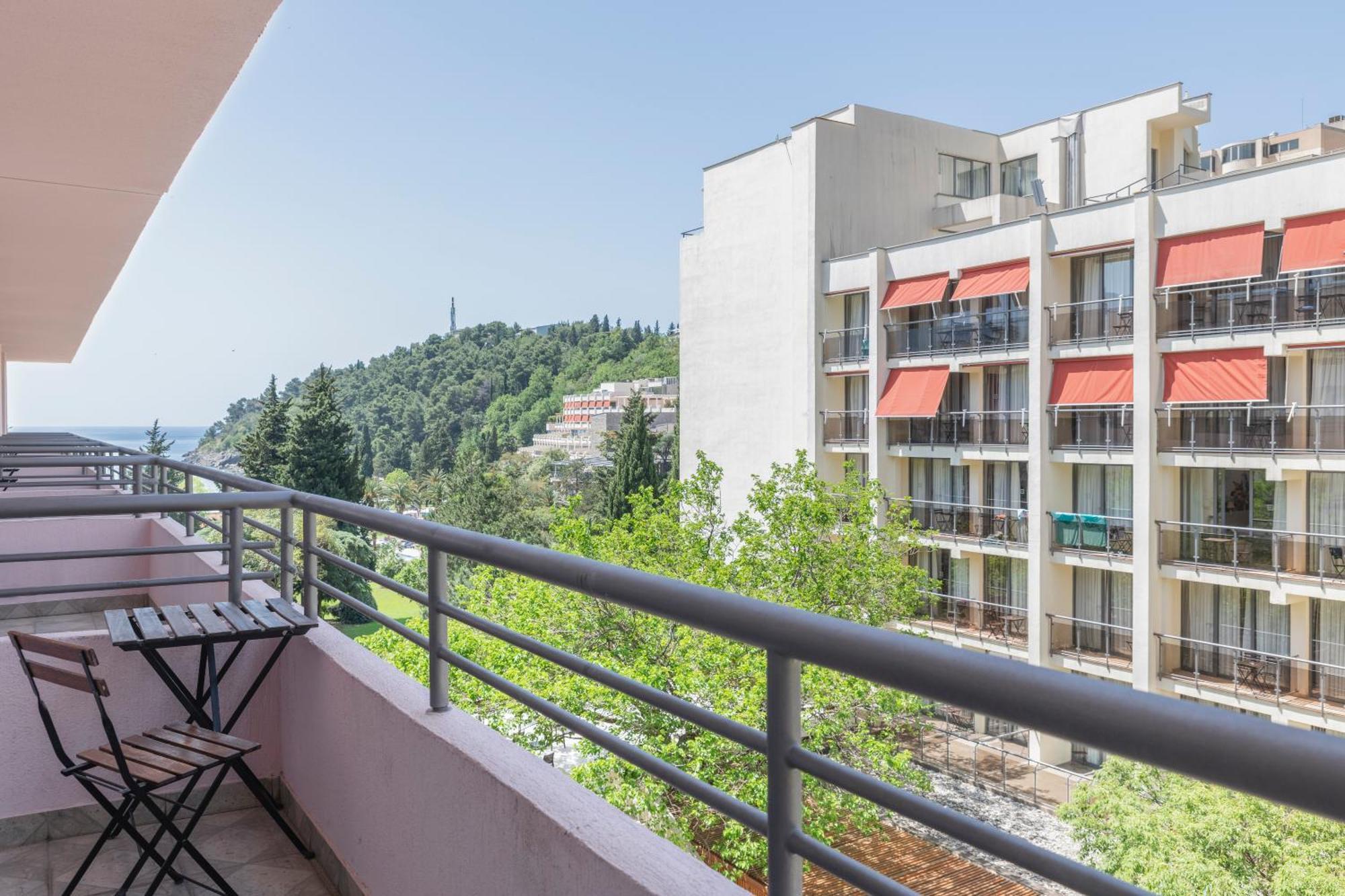 Iberostar Bellevue - All Inclusive Bečići Esterno foto